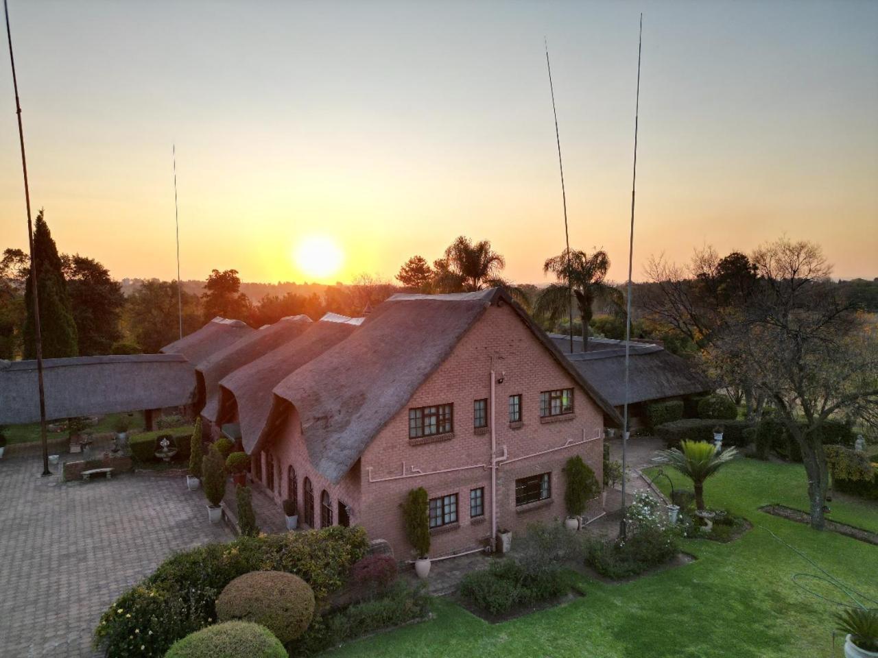Owls Loft Guest House Midrand Esterno foto
